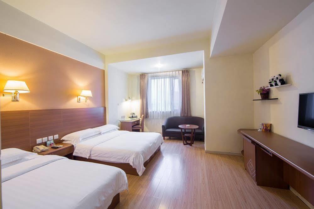Anyi 158 Hotel Chengdu East Ma Peng Екстер'єр фото